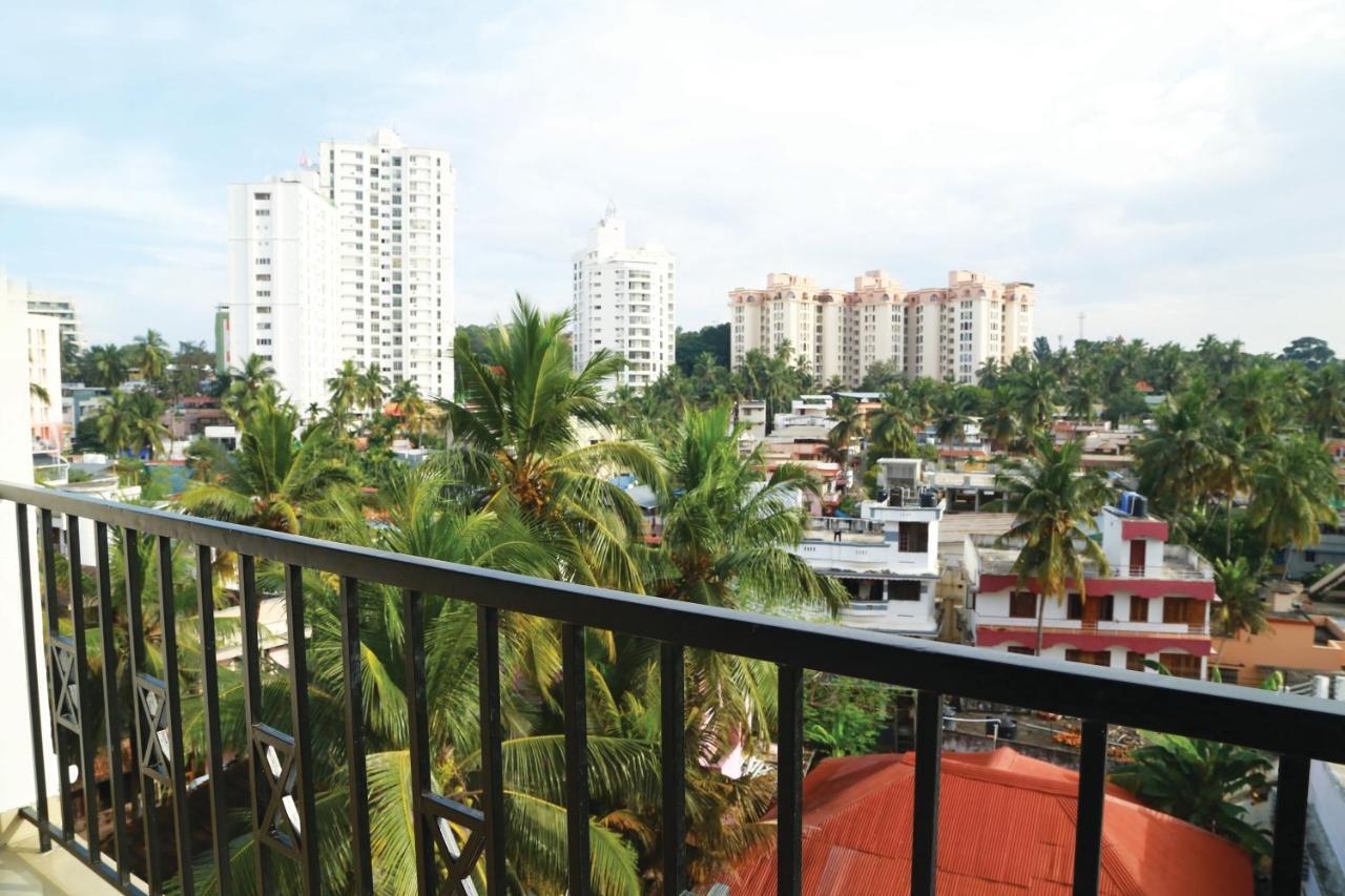 Down Town Holidays Thiruvananthapuram Eksteriør billede